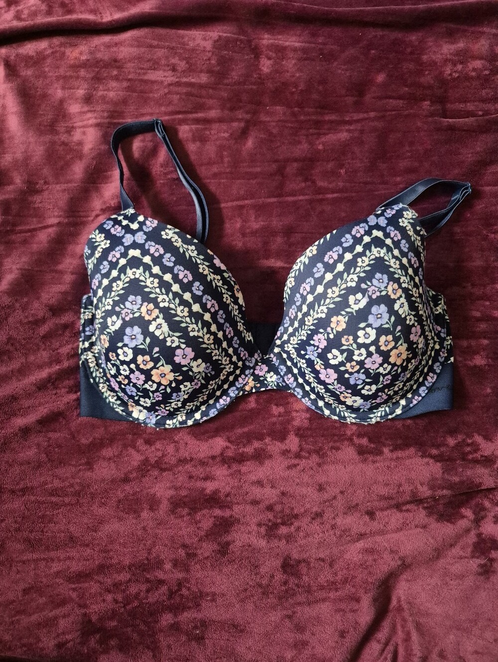 PINK Victoria's Secret Navy Floral  Bra